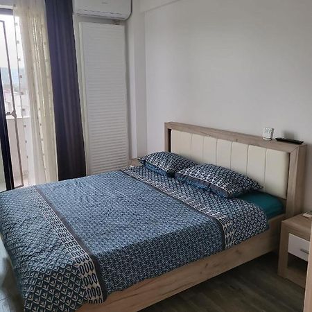 Апартаменты Apartament Dem Radulescu Рымнику-Вылча Экстерьер фото